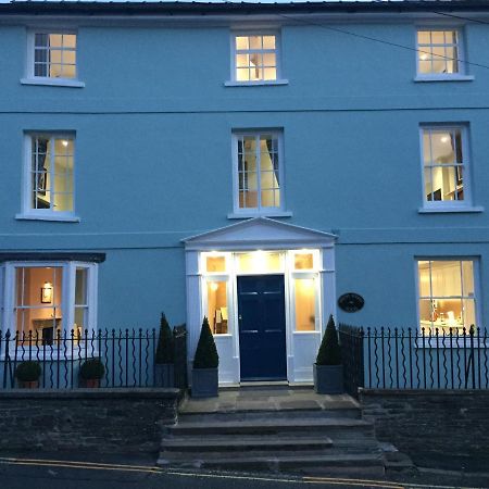 Mount Street House Bed & Breakfast เบรคอน ภายนอก รูปภาพ