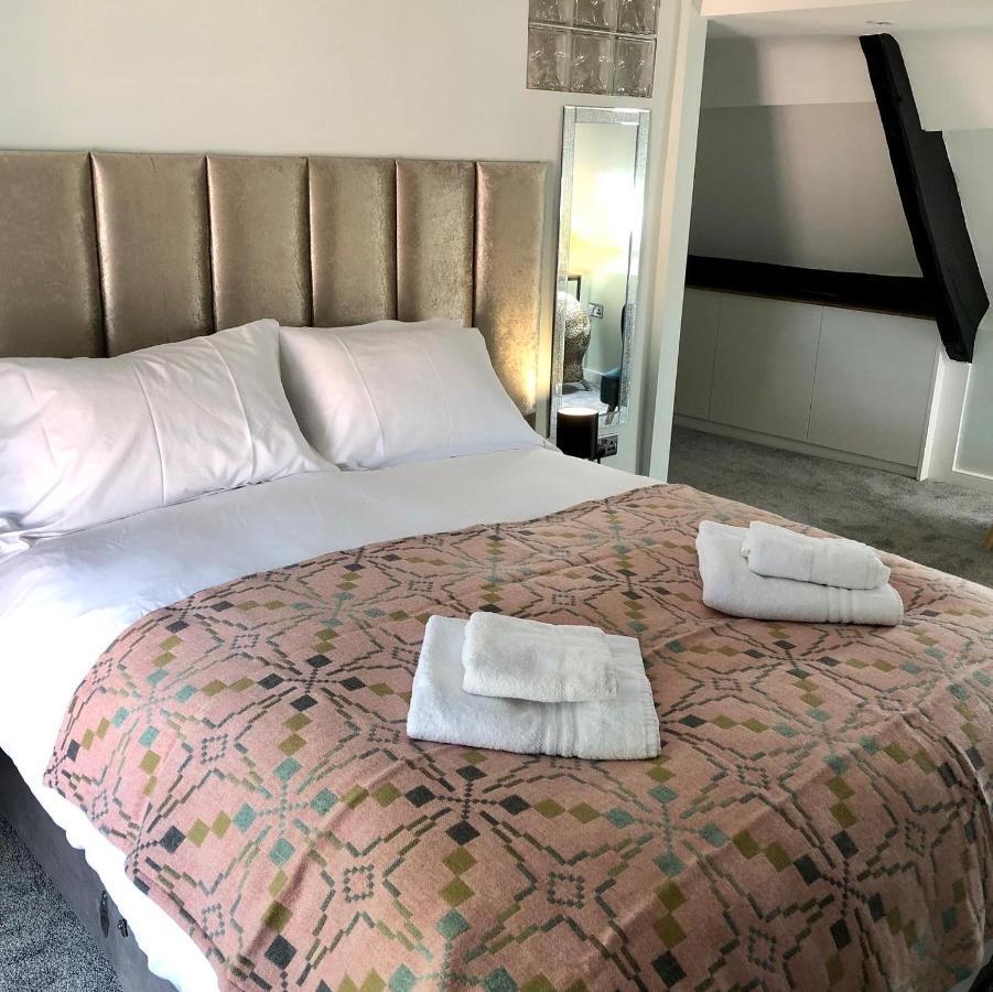 Mount Street House Bed & Breakfast เบรคอน ภายนอก รูปภาพ